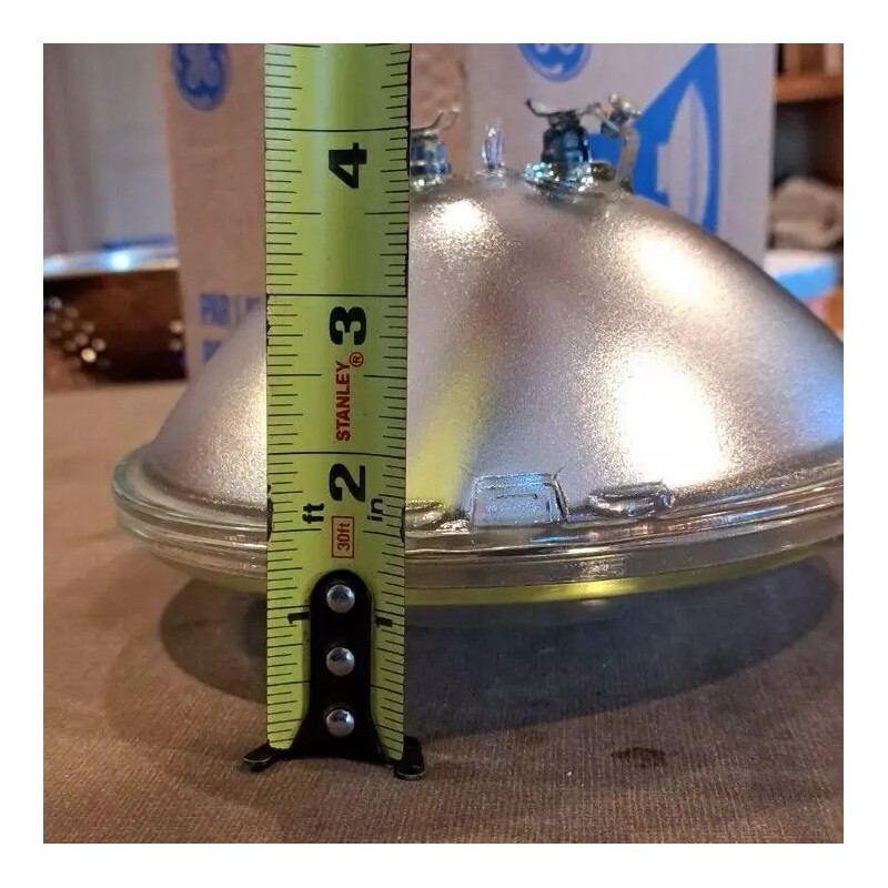 General Electric 200PAR56 30-Volt 200 Watt Aircraft Landing Lamp, 7"