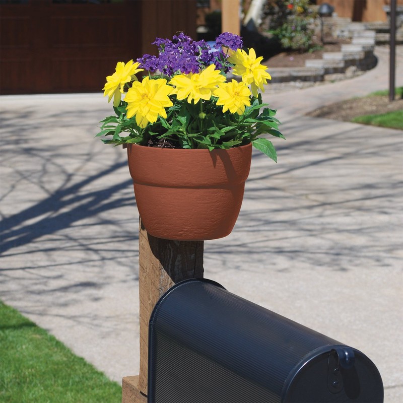 Emsco Group 2461-1 Bloomers Post Planter, Terra Cotta