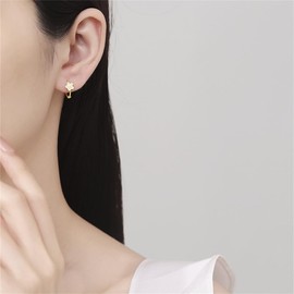Flower Hoop Earrings for Women Peach Blossom Cartilage Earrings Delicate Floral Huggie Hoop Earrings 925 Sterling Silver for Fashion Jewellery, Silver, No Gemstone