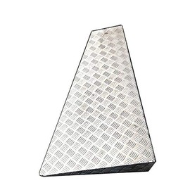 Sloping Door Ramp (right side 3", left side 1")
