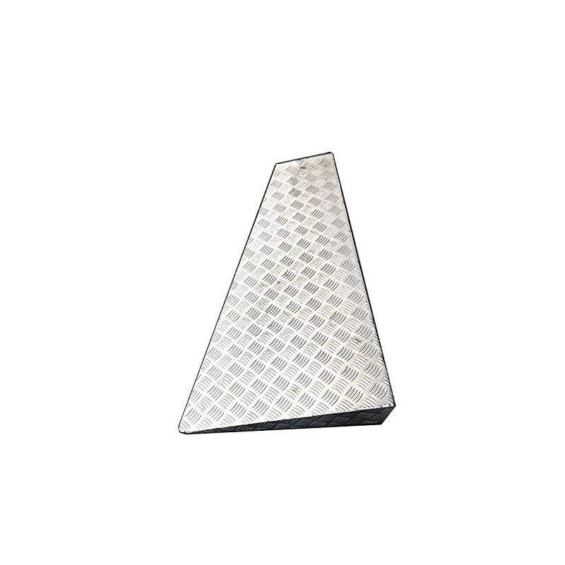 Sloping Door Ramp (right side 3", left side 1")