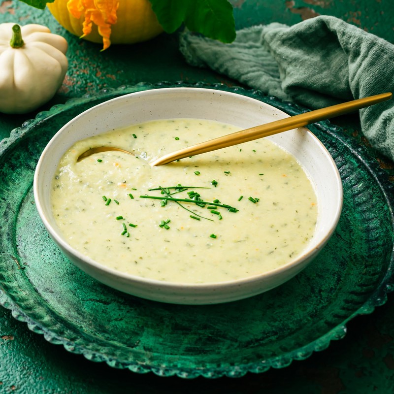 GranAroma Cilantro Flakes, Aromatic Spice, Salsas & Tacos (2.2 Ounces)