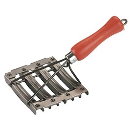 Metal Curry Comb 8 Rows Open Work