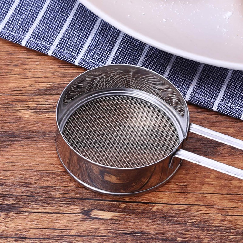 Goeielewe Stainless Steel Strainer with Long Handle, Flour Sieve Mini