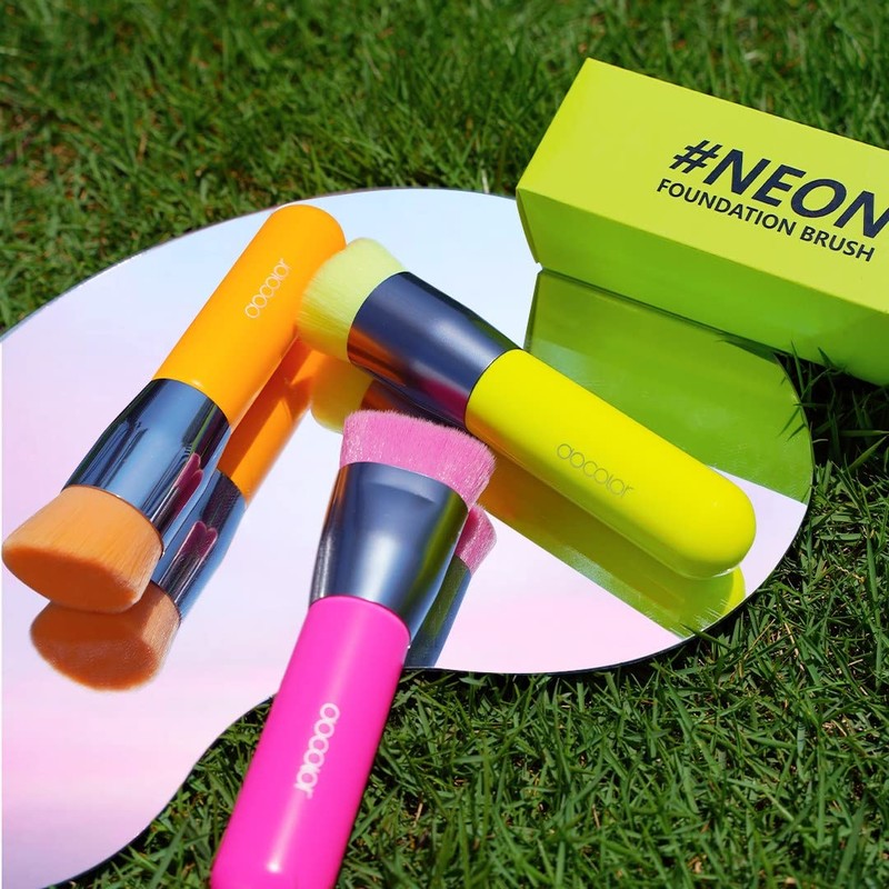 Docolor Angled Kabuki Foundation Brush Synthetic Professional Face Blush Liquid