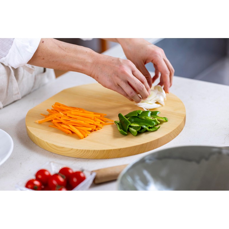 Aomori Hiba Round Cutting Board Medium Round Cutting Board
