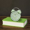 MPM Quality Design Metallwecker in trendigen Farben, Grün/Pistacie, 3D-Zifferblatt, Quarz-Uhrwerk
