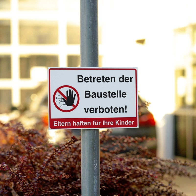 Sign Not Step the building site in Multiple Languages Aluminium/Dibond