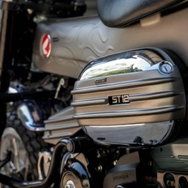 Motolroad Honda Ducks ST125 Side Cover/MotolordD Side Box Cover For DAX ST125 JB04 (Silver)