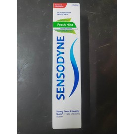 Sensodyne Fresh Mint Toothpaste 75g - Daily Sensitivity Protection - Strong Teeth & Healthy Gums - Mint Flavour