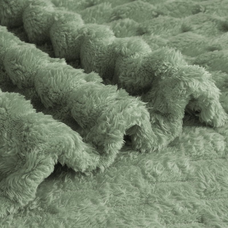 Vessia Flannel Fleece Throw Blanket, 3D Jacquard Sage Green Fuzzy