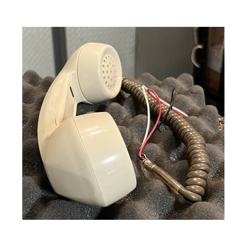 Aiphone (1) AIPHONE MODEL NCH-1 NOISE CANCELLING HANDSET. NOS/NIB.