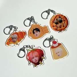 silly txt acrylic keychain - member: huening kai