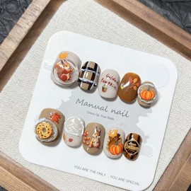 10Pcs Thanksgiving Press on Nails Petite Short Fall Fake Nails 3D Cute Squirrel with Pumpkin Design Maple Leaf Glue on Nail Full Cover Artificial Autumn False Nails for Women Holiday Acrylic Manicure