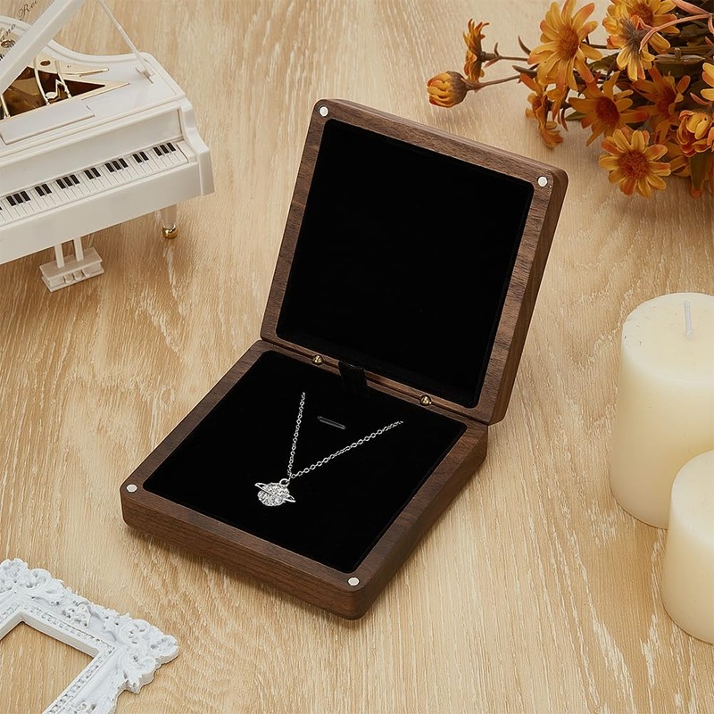 FINGERINSPIRE Walnut Wood Necklace Box 10.2x10.2x3.85cm Square Wood Pendant Display