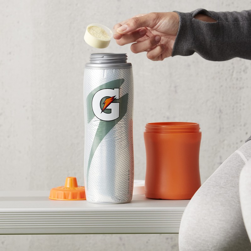 Gatorade Botella aislante para apretar, color rojo, 30 onzas