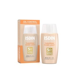 ISDIN Fotoprotector Fusion Water Color Light SPF 50, Protector Solar Facial Uso Diario, Textura Ultraligera, 50ml                                     
