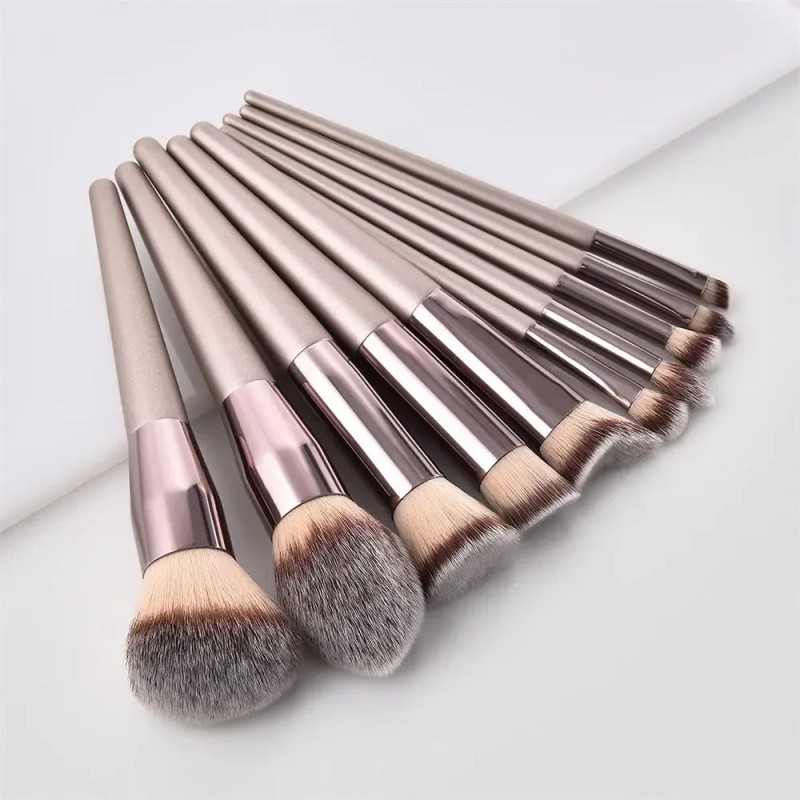 Brochas De Maquillaje: Delineador Y Rubor Fashion