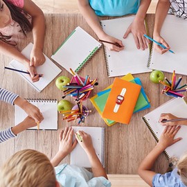 Qintreesify 1Pc Green Finger Tally Counter with Digital Display,Finger Clicker,Finger Counter,Clicker Counter,Portable Number Clicker Counter for Golf, Adjustable Resettable Finger Tally Counter