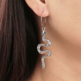 Yienate Vintage Snake Drop Dangle Earrings Silver Boho Snake Shaped Charm Huggie Hoop Earrings Minimalist Long Snake Dangling Earrings Statement Cleopatra Earrings Jewelry for Women and Girls