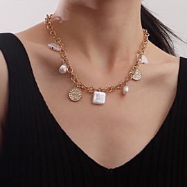 YANCHUN Charm Necklace for Women Dainty Gold Charms Necklaces Trendy Pendant Choker Chain Shell Starfish Puka Beach Necklace 14k Gold Plated Chunky Choker Summer Essentials Summer Outfits for Women