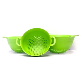 Mintra Home Plastic Strainer Colanders Set: 3, 3.5 and 5 Quart (Green) Double Strong Handles and Deep Bowl, Safe BPA-Free - Use for Pasta, Noodles, Spaghetti, Vegetables (Assorted Sizes 3pk)