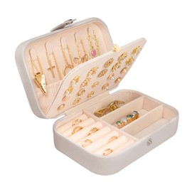 CNMTCCO Jewellery Box Small Travel Jewelry Organiser Storage Case for Necklace Rings Bracelets Earrings Premium Faux PU Leather Jewellery Gift Box Girls Women (White)