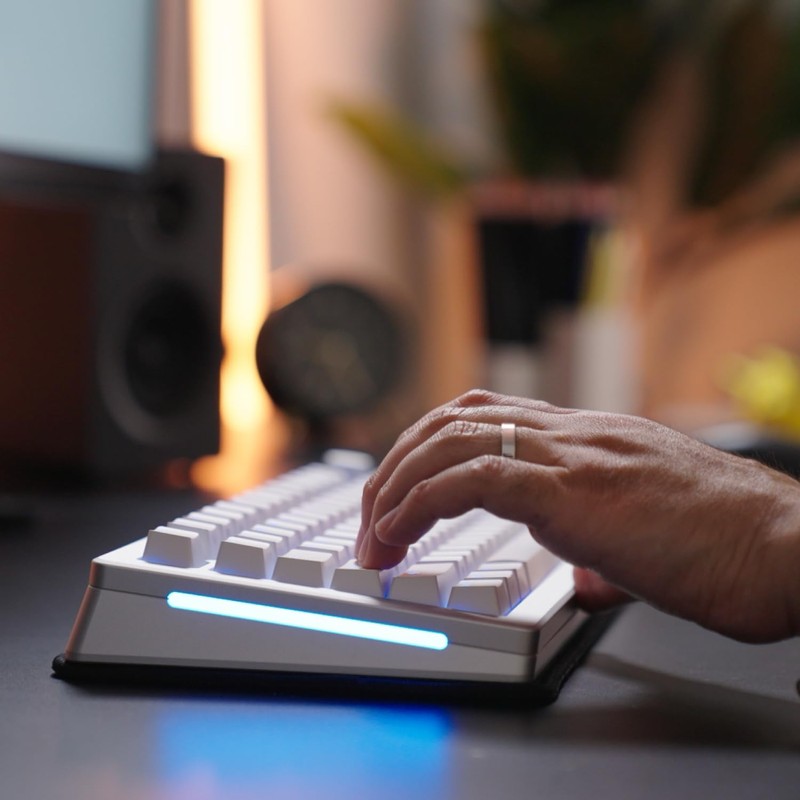 Glorious Gaming Sound Dampening Keyboard Mat - Stitched Edges, Absorbs