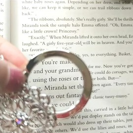 Magnifying Glass with Chain Reading Magnifying Glass Reading Aid Bags Magnifier Pendant Necklace Pullover Magnifying Glass Portable Handheld Magnifier Women's Vision Aid Mini Magnifying Glass Pocket