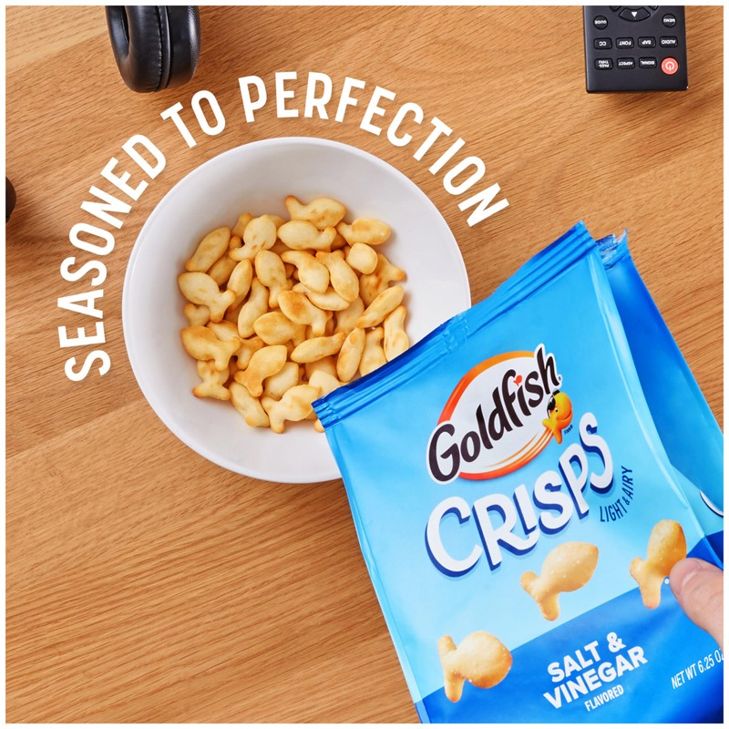 Goldfish Crisps Salt & Vinegar Flavored Baked Chip Cracker Snacks,