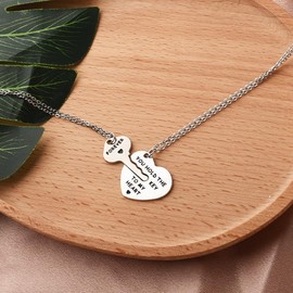 Matching Couple Necklaces Gifts for Her Boyfriend Anniversary Christmas Gifts for Husband Wife You Hold The Key To My Heart Necklace for Him Birthday Gifts for Girlfriend Bf And Gf Matching Necklaces