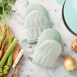 MARTHA STEWART Honeycomb Quilted Chambray Mini Oven Mitt 2-Pack Set, 100% Cotton, Flexible Non-Slip Silicone Grip, Heat Resistant, Mint Green, 5.5"X8"