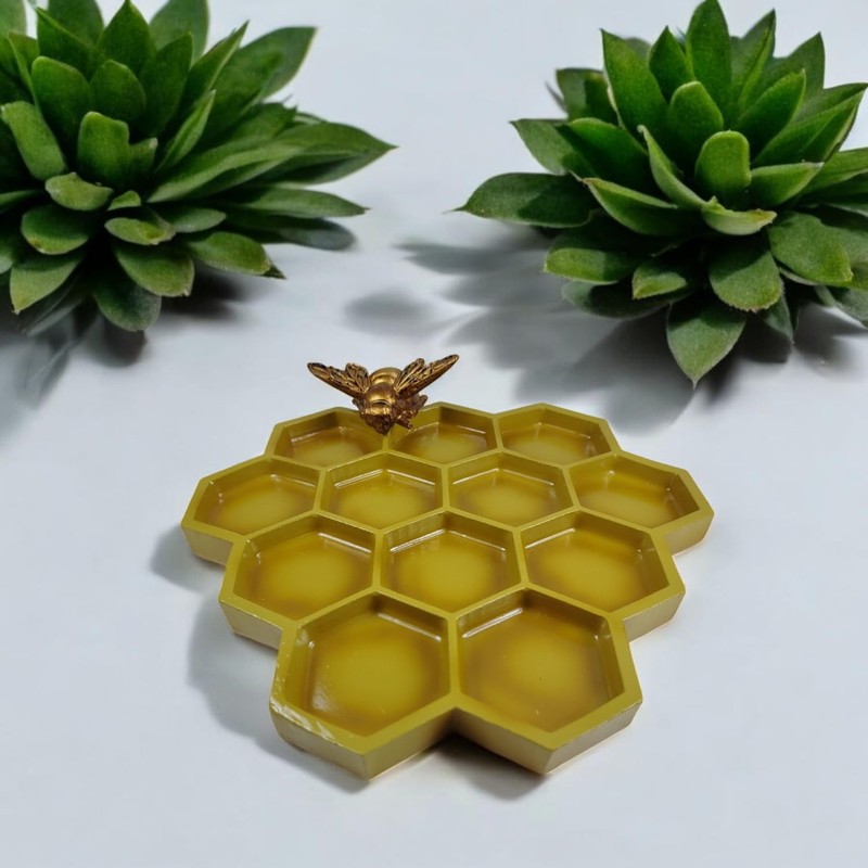 Bird Feeder in Honeycomb Design in Gold
