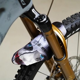 unleazhed Screw-On Mudguard, M01 Bolt On Mudguard, Made in Germany, for Fox and Rockshox