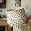 ACKEIVTO Ceramic Kitchen Utensil Holder with Stand, Textured Honeycomb Pattern,