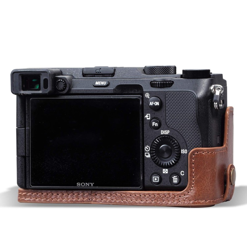 MegaGear MG1953 Ever Ready Genuine Leather Camera Case compatible with
