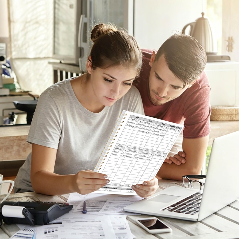 Income and Expense Planner, 54 Sheets (108 Pages)