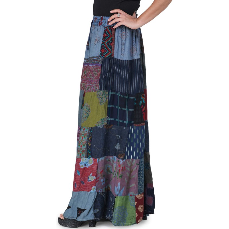Exotic India Falda larga bohemia estampada de Gujarat con parche,