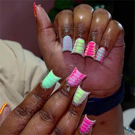 IMSOHOT Colorful Crocodile Print Press on Nails Medium Duck Fake Nails Cute Glossy False Nails with Duckbill Designs Full Cover Artificial Glue on Nails Duck Feet Stick on Nails for Women