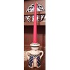 Dekorativer Kerzenhalter aus Keramik, traditionelles Design mit weißen und blauen