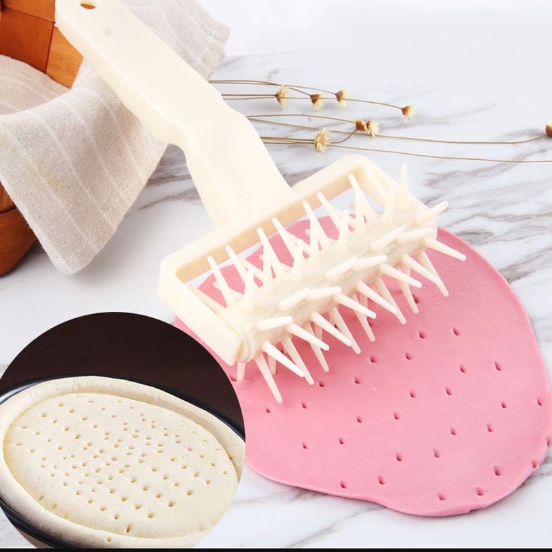 MOUMOUTEN Rolling Pin, Plastic Rolling Pin with Spikes, DIY Time-Saving
