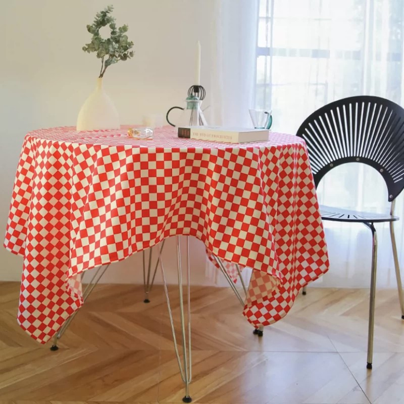 137 * 274cm Red and White Checkered Disposable Table Cloth