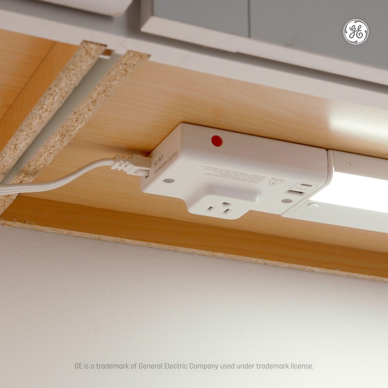 GE LED Undercabinet Light Fixture, Linkable Integrated Plug-in Fixture, Daylight,