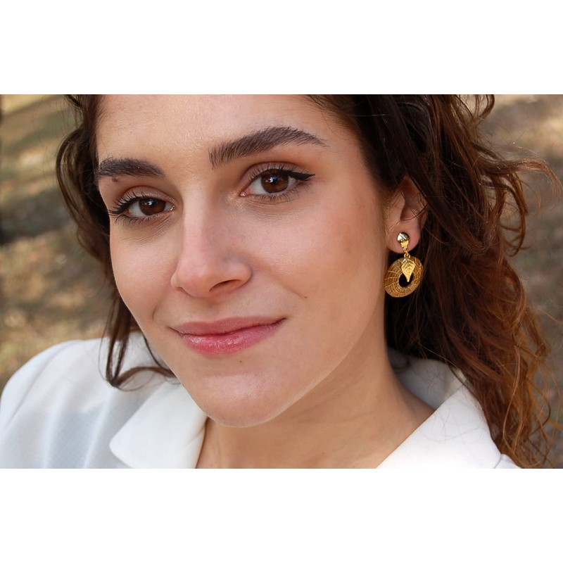 Open Mandala Earrings 2 cm Gold with Leaves