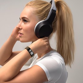 mnmoom Medical ID Bracelet for Women Men with QR Code or NFC, Digitalization Medical Alert Bracelets,Dynamic Web Information(Olive green)