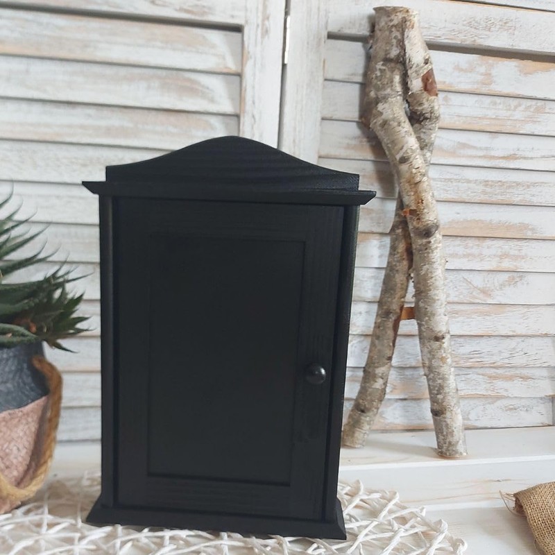 Wooden World Wooden Key Cabinet with Door and 6 Hooks