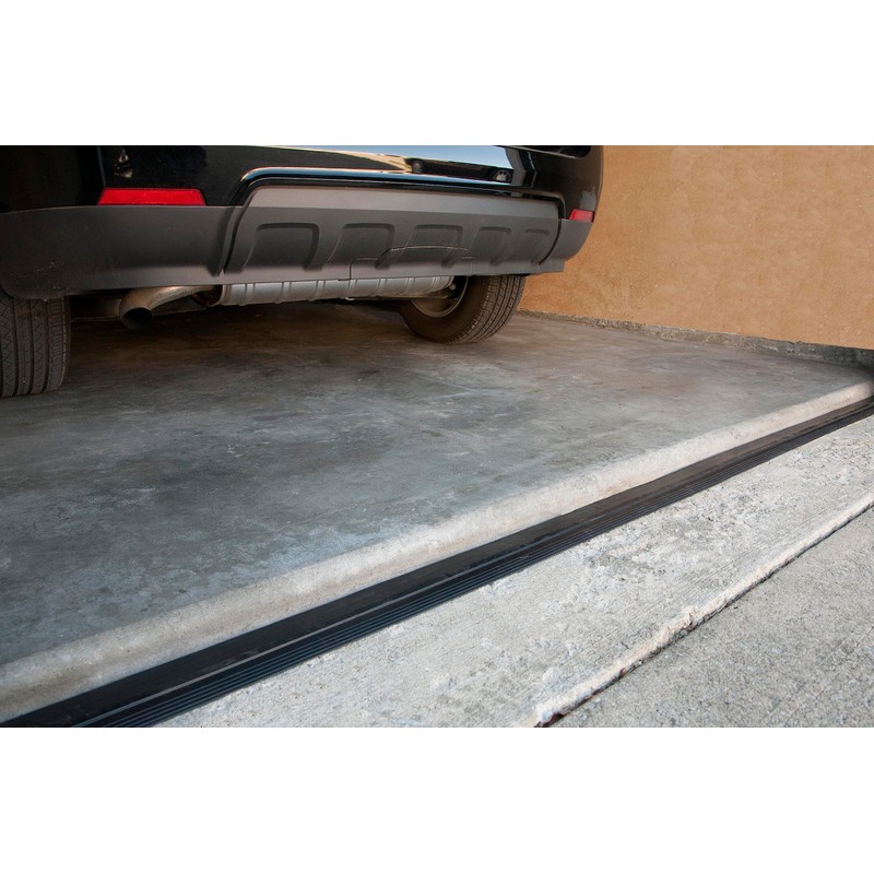 G-Floor 20' Vinyl Garage Threshold in Midnight Black Color for
