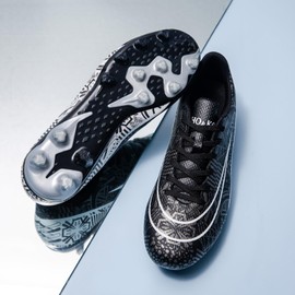 Roniluu Soccer Shoes Men,Low-Top Soccer Cleats Women,Professional Football Shoes Boys Girls Black