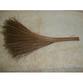 Small Vietnamese Original Outdoor Coconut Broom (chổi dừa nước) 20 inch