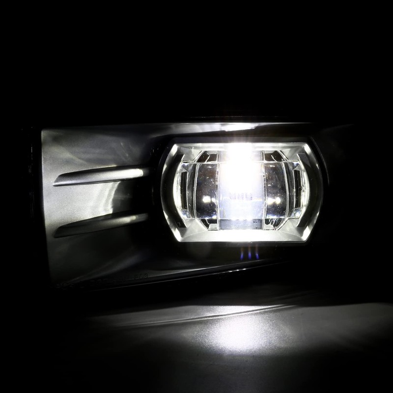 Spec-D Tuning Chrome LED Fog Lights + Built-In LED Bulbs